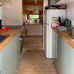Family-friendly House With A Scenic View 度假居 *