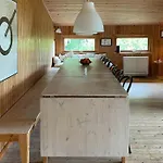 Family-friendly House With A Scenic View 度假居