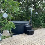 Family-friendly House With A Scenic View 度假居 埃贝尔托夫特