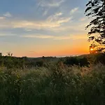 Family-friendly House With A Scenic View 度假居 *