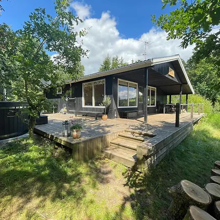 Family-friendly House With A Scenic View 度假居 埃贝尔托夫特